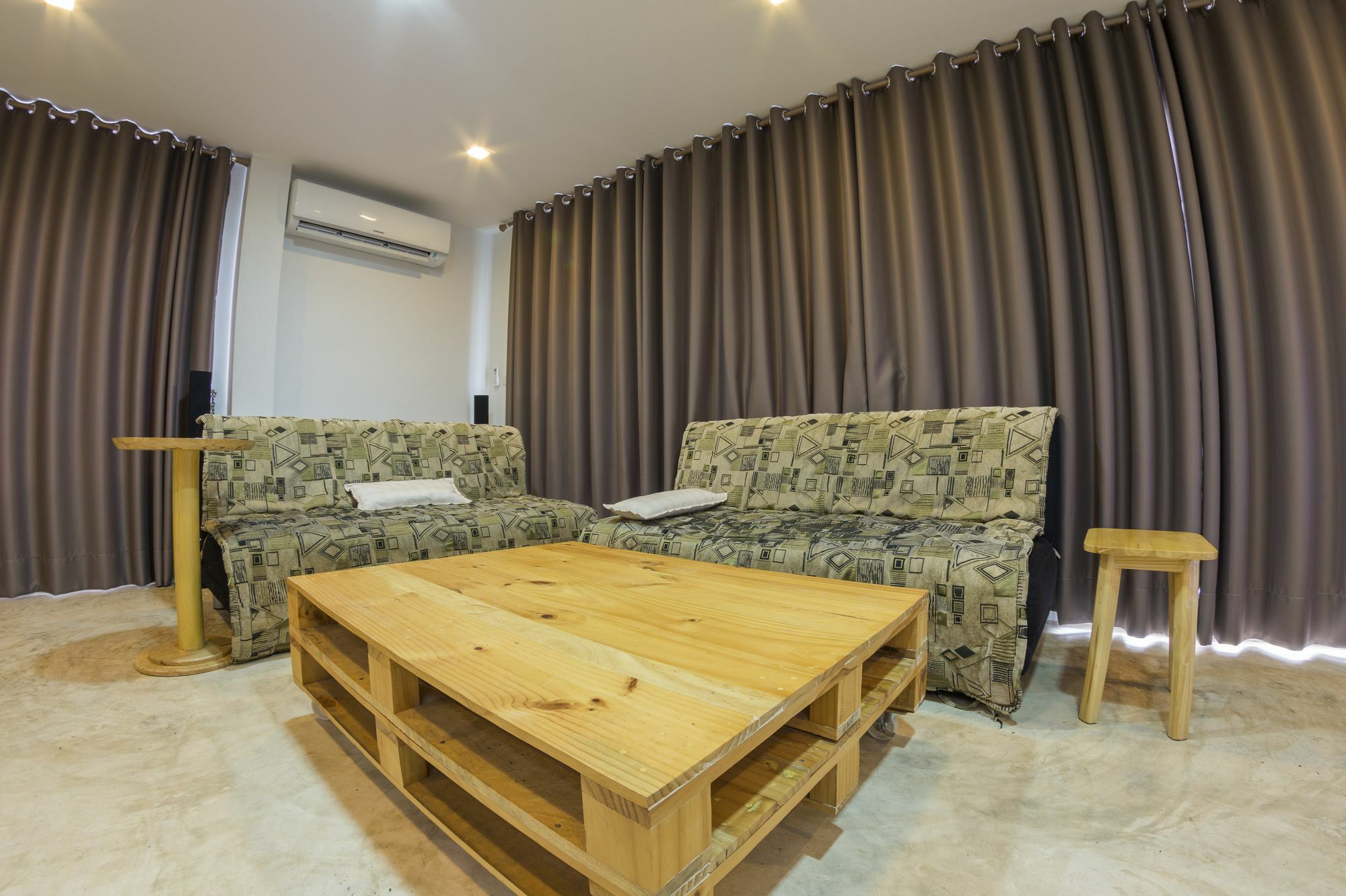 Maximize Brand New Hostel Udonthani Εξωτερικό φωτογραφία